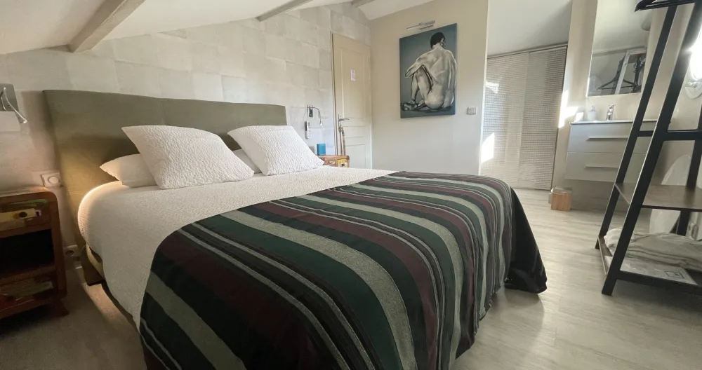 Camera d'albergo-doccia- WC privato-casa tranquilla-SPA-MASSAGGI TANTRICI KINE - Foto 1