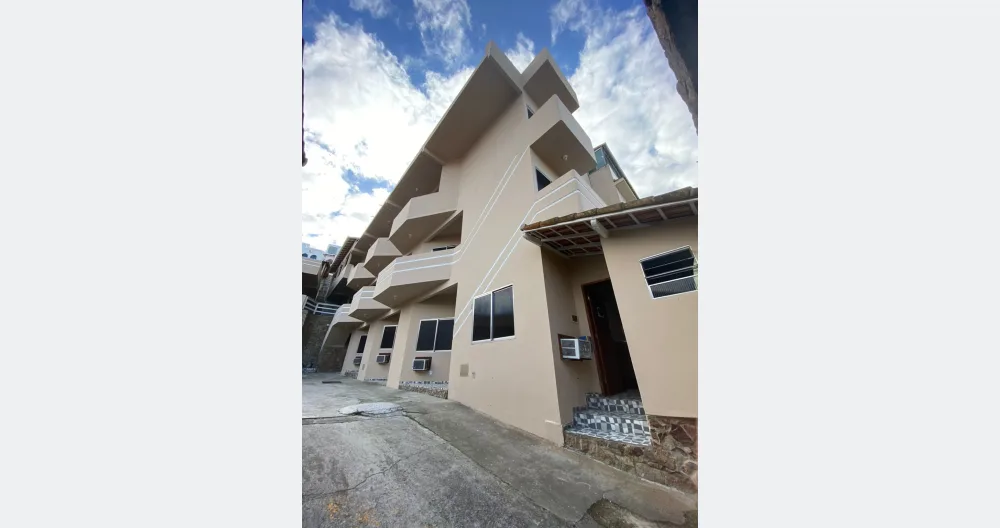 Suites for up to 4 people on the Ponta do Atalaia side - Picture 1