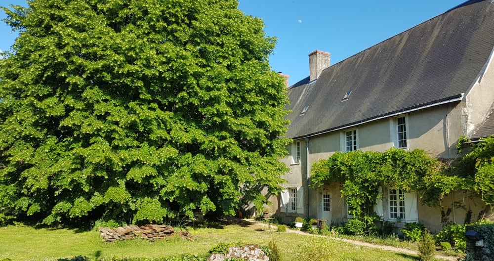 dans un ancien presbytère - Photo 1