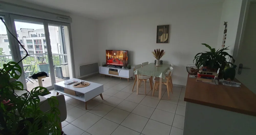 L'annuncio di Cyril su misterb&b - La pièce de vie