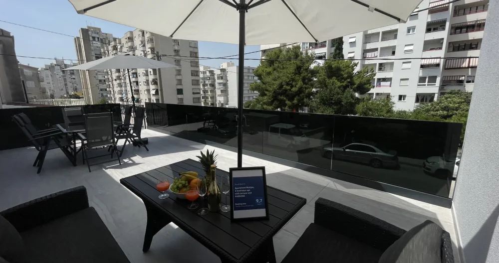 Appartement de 3 chambres avec terrasse et PARKING - Photo 1
