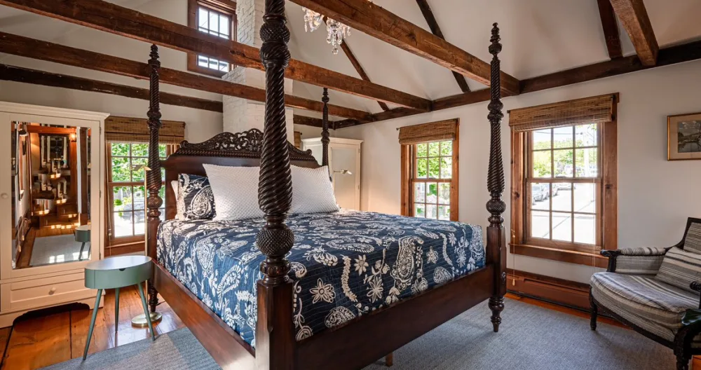 Iconic, Historic, Waterfront Provincetown Home!

 - Foto 2