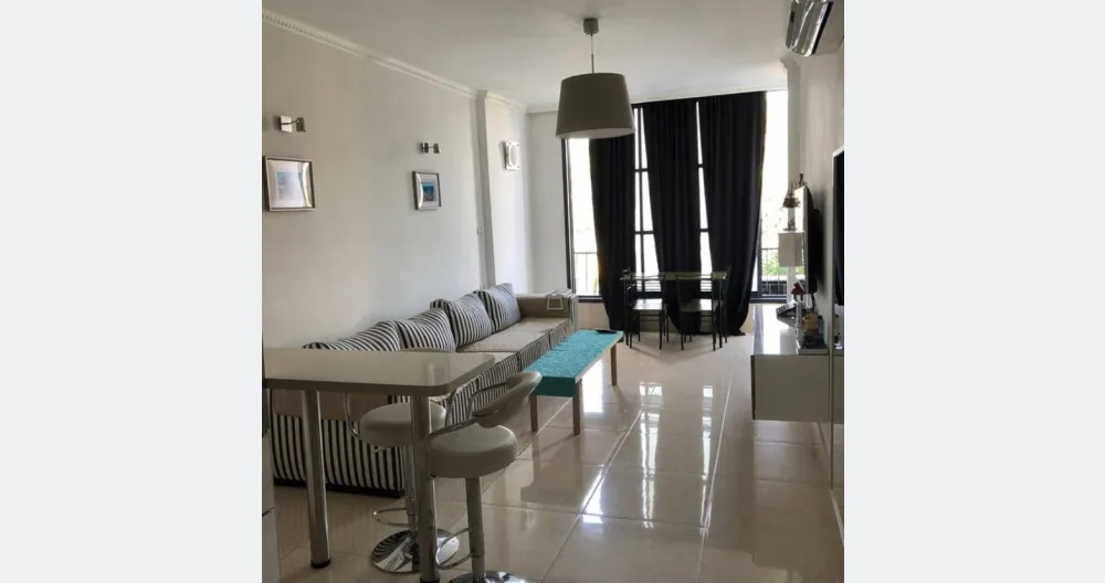 A pochi passi dalla spiaggia, dal porto di TLV e altro ancora - Foto 1
