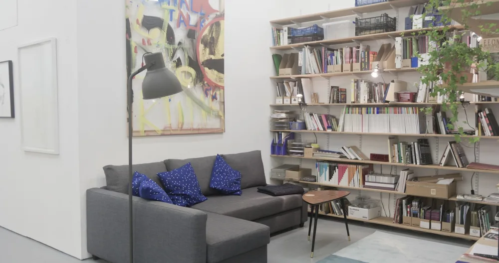 Divano letto in uno spazio artistico a Hoxton - Foto 1