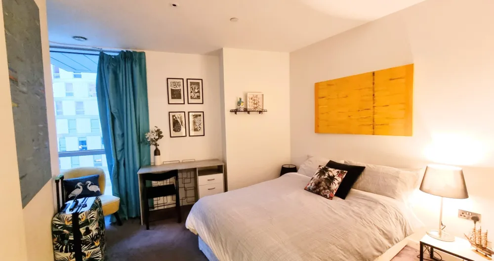 Private room in a luxury modern apartment - Picture 1