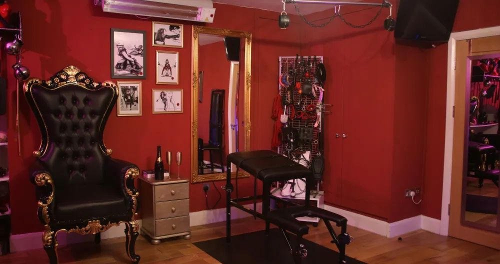  Bayswater Spacieux studio BDSM en sous-sol - Photo 1