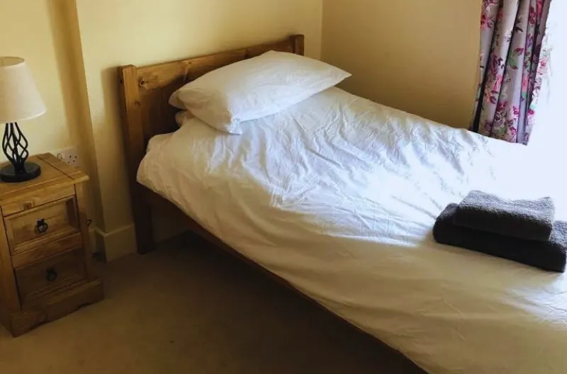 Privates Einzelzimmer in einem schönen Cottage in einem Dorf in Oxfordshire - Foto 1