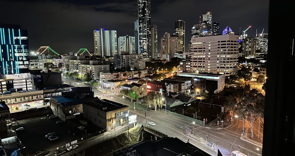 Fortitude Valley Hosted Luxury Stay - Picture 2