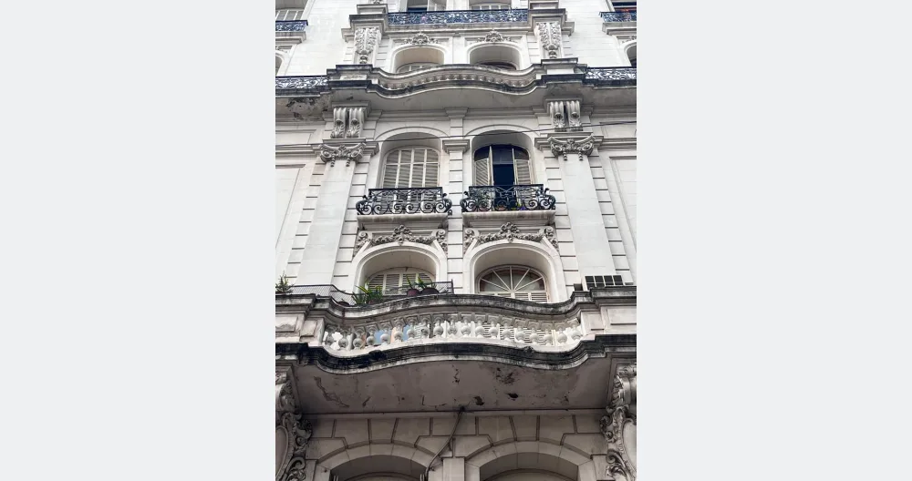 Quasi San Telmo, vicino agli autobus. Due camere da letto (2 letti o 4 letti piccoli) + - Foto 3