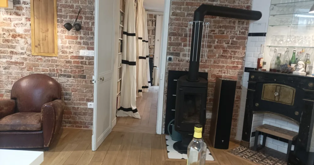 Jean-pierre's listing on misterb&b - poele a bois mais chauffage central et bonne isolation thermique 