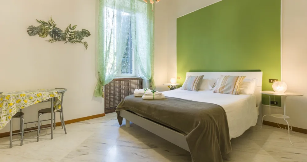 Ester's listing on misterb&b - Triple Room con bagno privato 