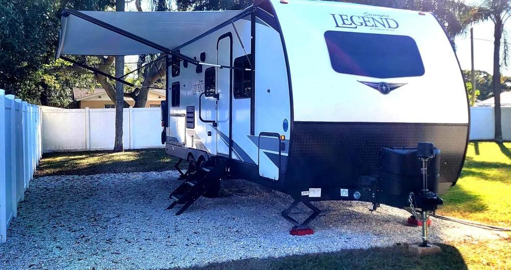 Kevin's listing on misterb&b - Completely private, shaded space to relax and enjoy the outdoors.