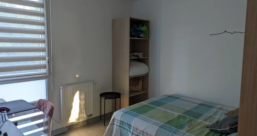 Camera in un bellissimo appartamento con vasca idromassaggio vicino al centro città - Foto 2