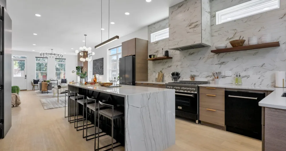 Beautiful Modern Home in Downtown Columbus.
 - Picture 1