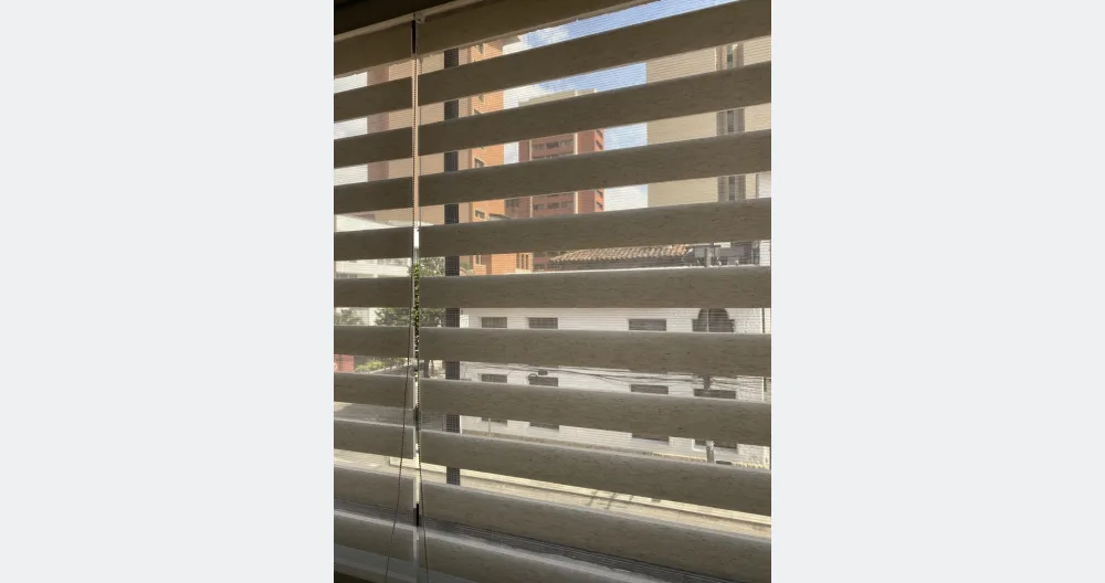 Annonce de Carlos sur misterb&b - Puedes ver desde la ventana parte del
Movimiento nocturno de la ciudad . A tu cuarto no llega el ruido.