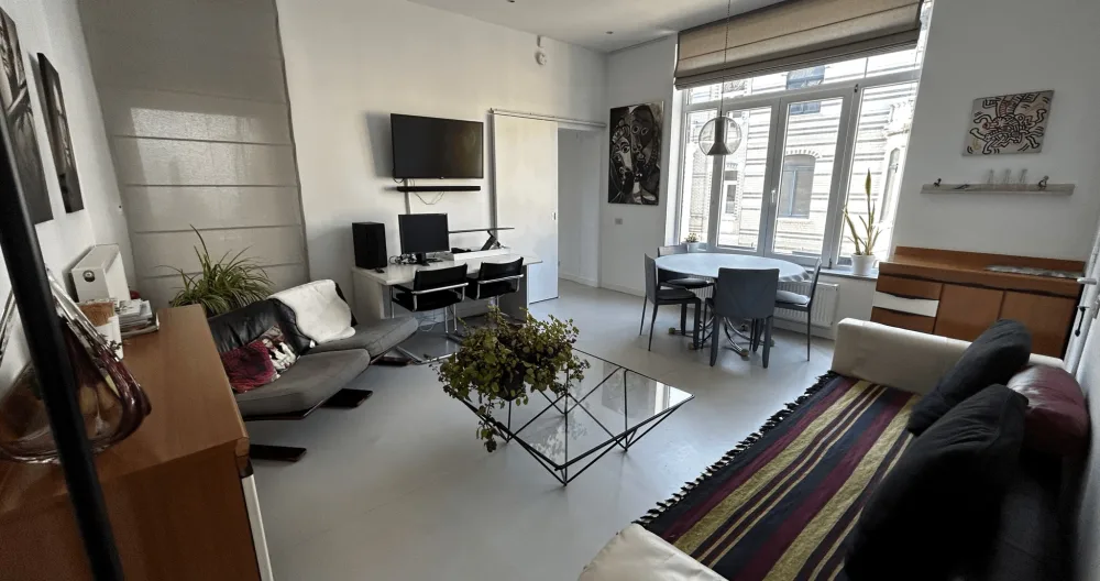 L'annuncio di Jan su misterb&b - square living room 5m x 5m 