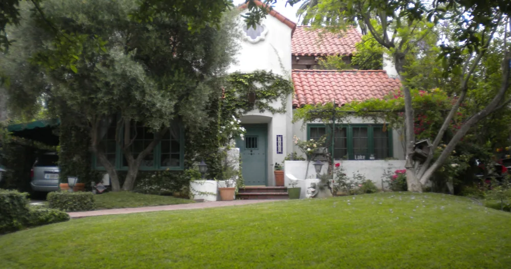 Jons Inserat auf misterb&b - Vorderseite des Hauses