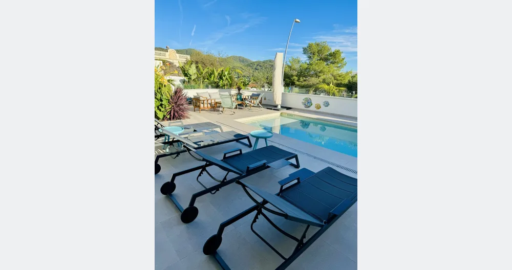 L'annuncio di Gregory su misterb&b - pool& garden