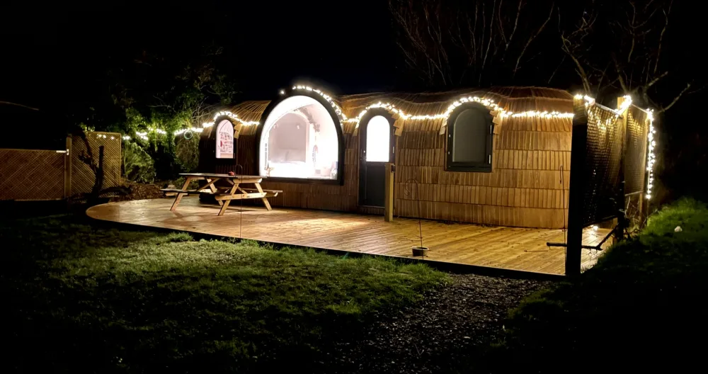 Dreckly cabin, heated and ensuite with kitchen and Cornish sea views - Picture 1