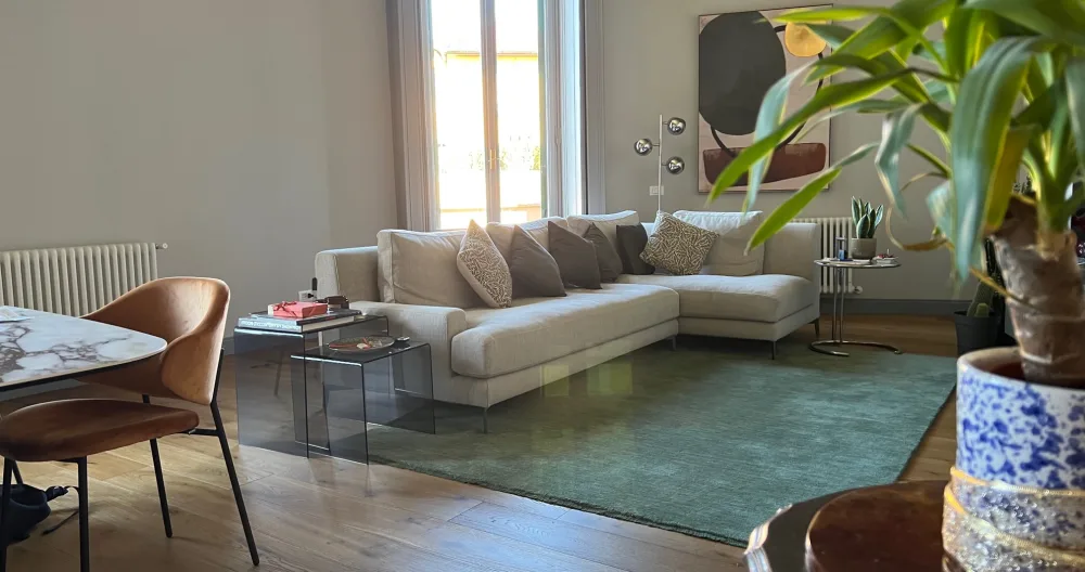 Top floor! Large and bright renovated apartment in Citta' studi - Picture 1
