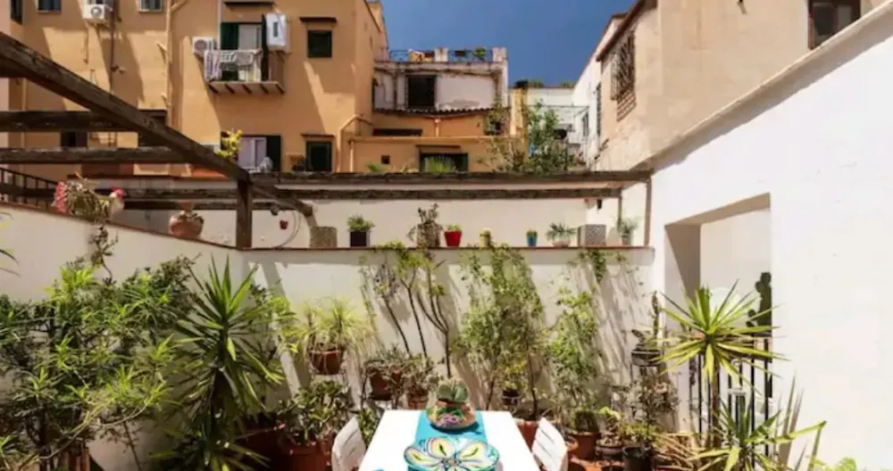 Francesca's listing on misterb&b - Terrazza arredata