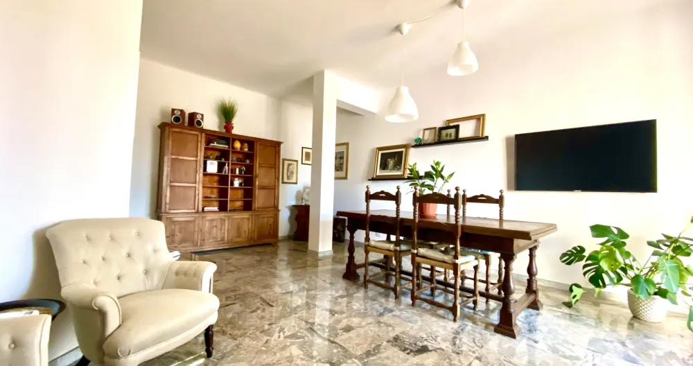 Anuncio de Niccolo' en misterb&b - Salotto, sala da pranzo.
