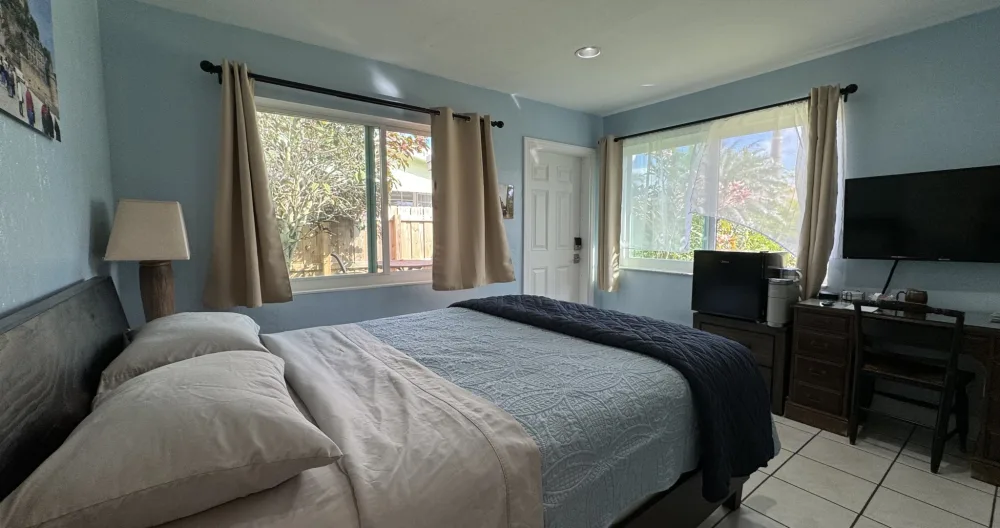 Quiet Florida Oasis: Private Room, Bath, and Entry - Picture 1