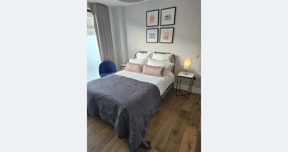 Lovely guest room in leafy Islington! - Picture 2