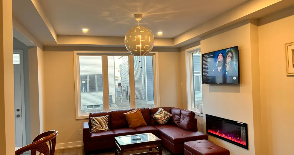 Nouveau moderne & élégant 4BD &3.5 Bath|SelfCheck-In+Parking & Kitchen-Kanata - Photo 2