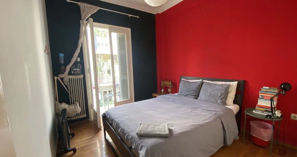 Ein-Schlafzimmer-Wohnung, 47qm im Zentrum von Athen - Exarchia.
 - Foto 1