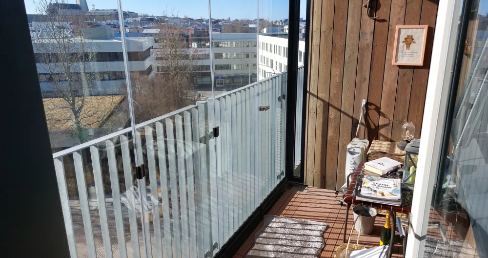 One bedroom next to the center of Reykjavik.  - Picture 1