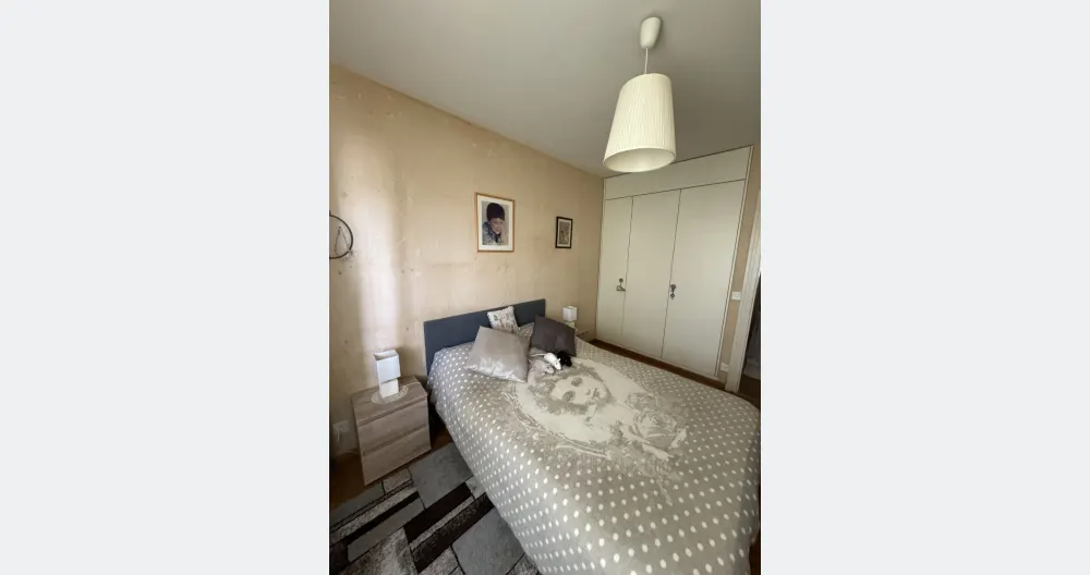 Sehr ruhiges Zimmer in einem schönen Wohnappartement, nahe dem Zentrum - Foto 2
