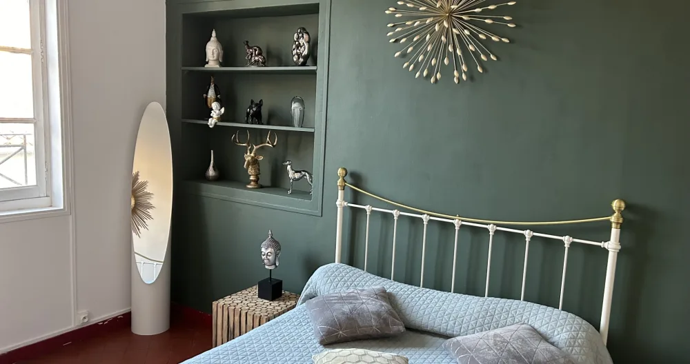 Quarto sossegado no centro da cidade, num apartamento antigo e renovado. - Foto 1
