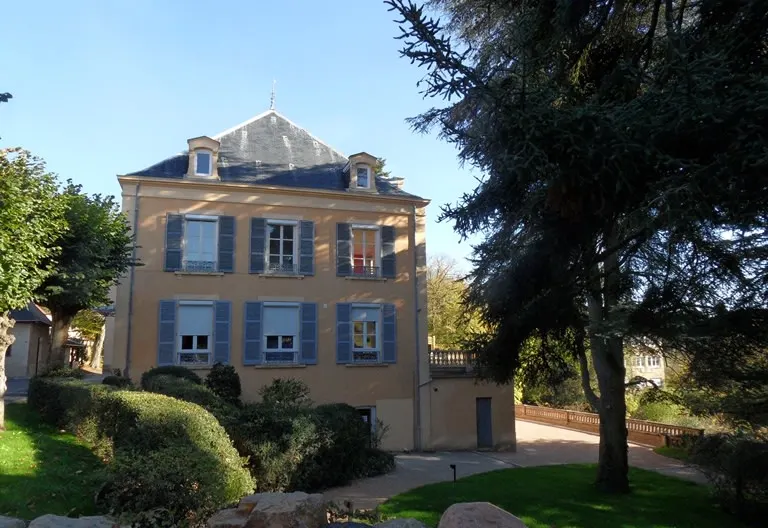 Annonce de Bertrand sur misterb&b - L'appartement est au 1er étage.