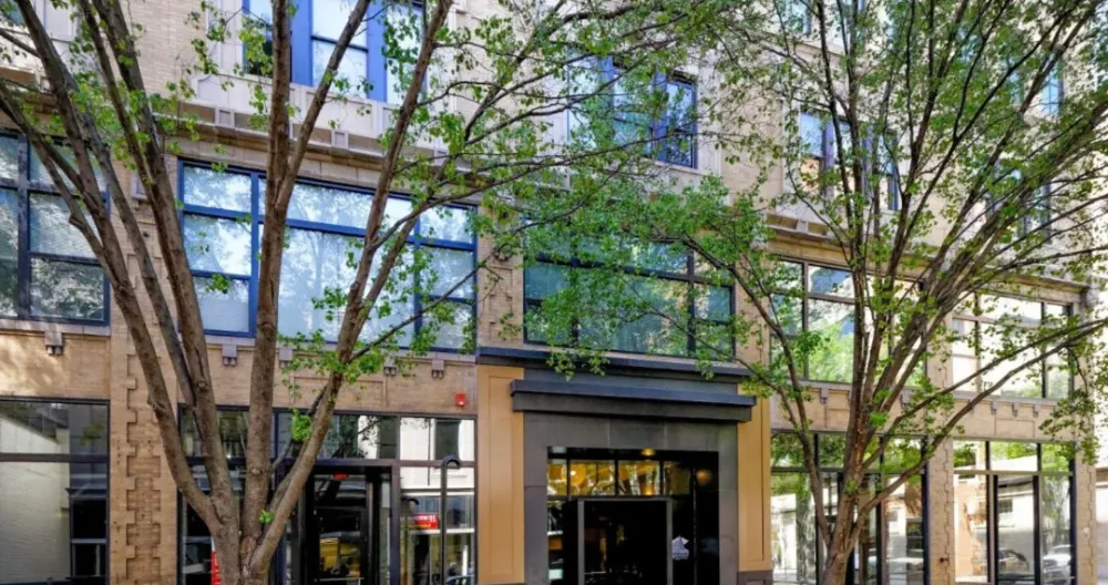 Apartment in the heart of downtown. - Picture 1