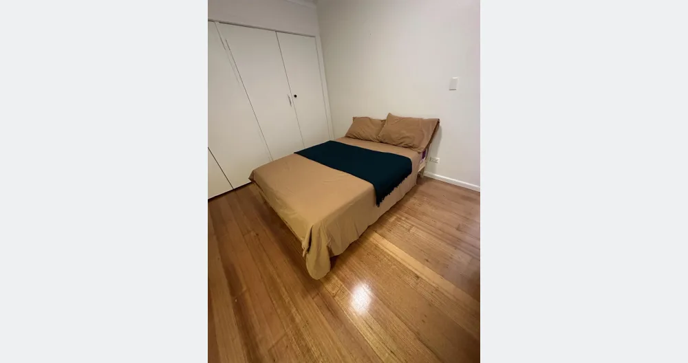 Shorts stay  - Picture 2