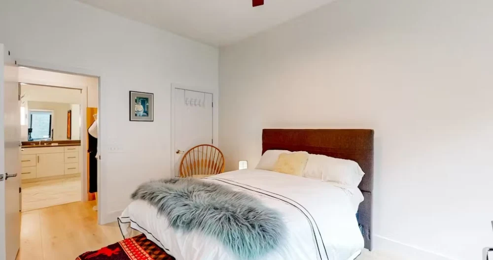 Chambre d'hôte avec salle de bain privée - Photo 4
