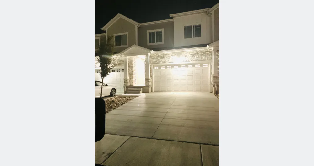 Beautiful luxury Townhome located in bluffdale Utah  - Picture 1