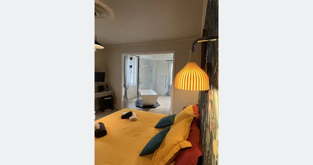 L'ESCALE" La Romanée bed and breakfast - Picture 1