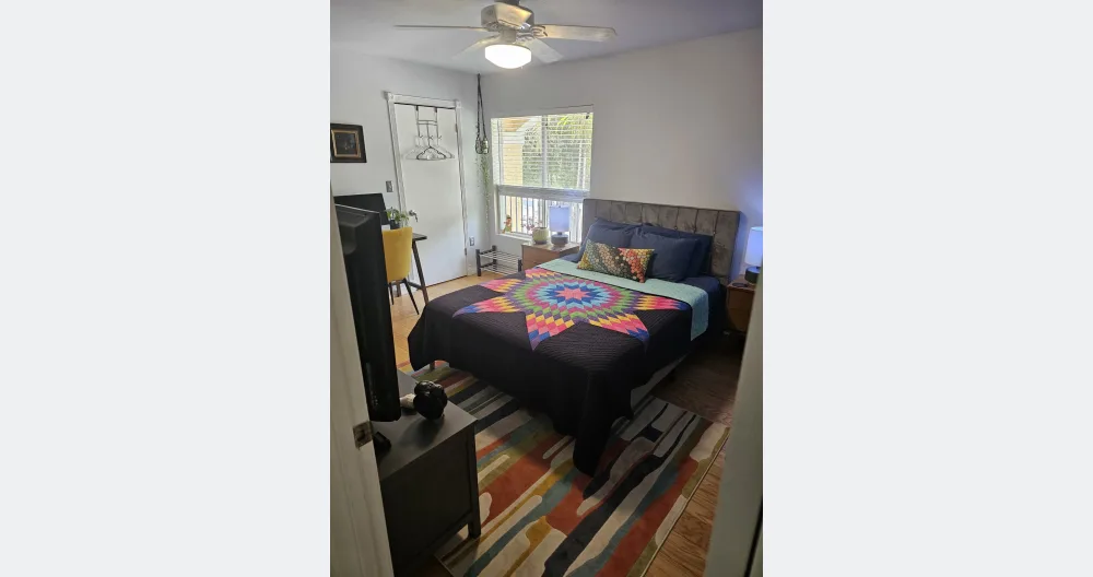 Oakland Hideaway - Picture 1
