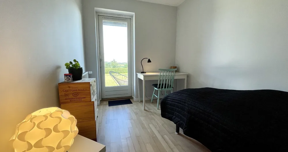 Jeppe's listing on misterb&b - Bedroom with access to sunny garden