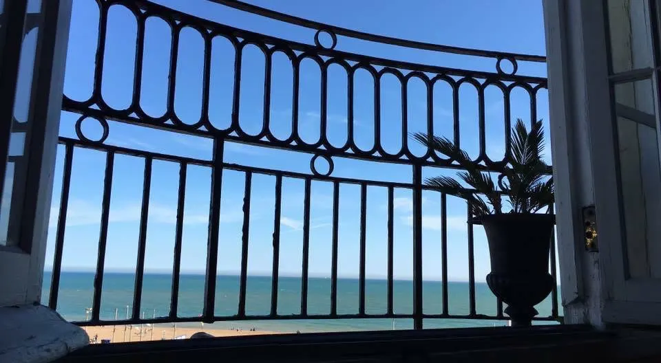 Oliver's listing on misterb&b - view from our balcony out to sea