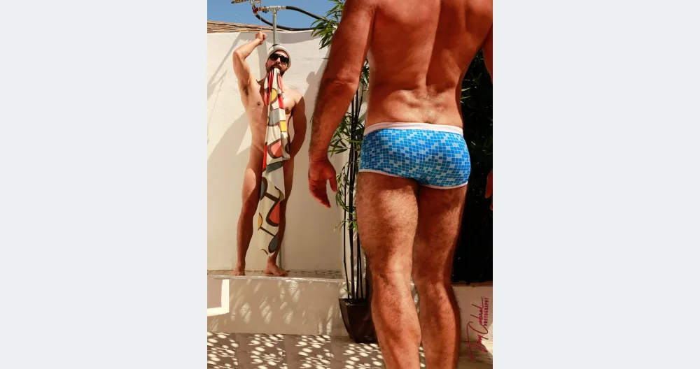  ︎ 2/︎privates Zimmer, privates Bad, Pool mit Bekleidungsmöglichkeit - Foto 1
