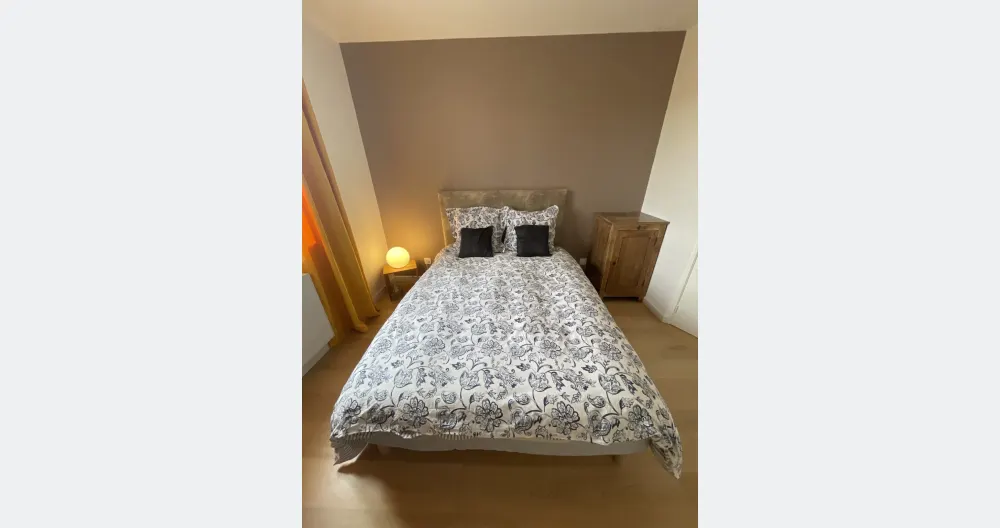 Chambre privée dans une nouvelle maison - Photo 1