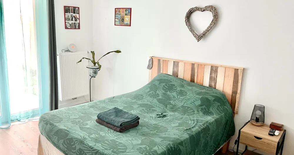 Bel appart cocooning en rdc avec espace vert et parking disponible  - Photo 1
