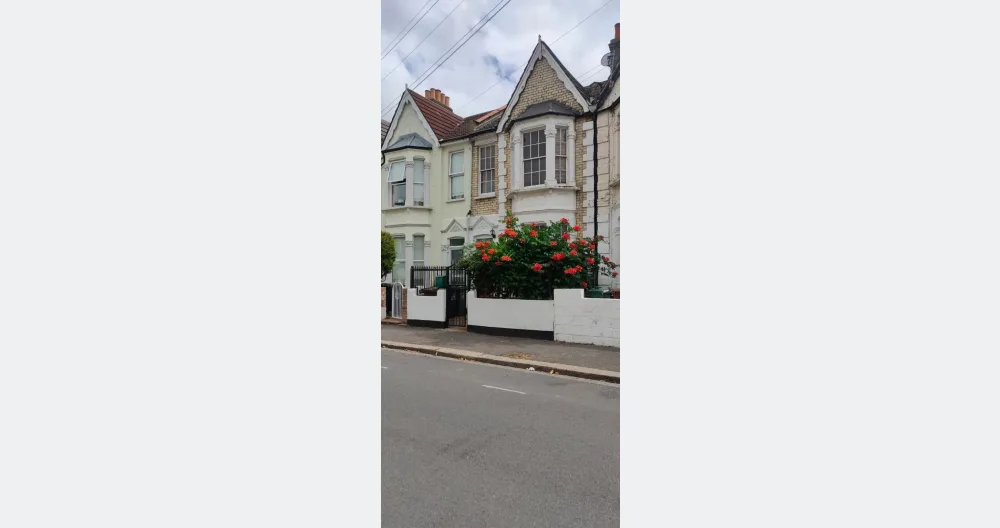 Flaviano's listing on misterb&b - House front