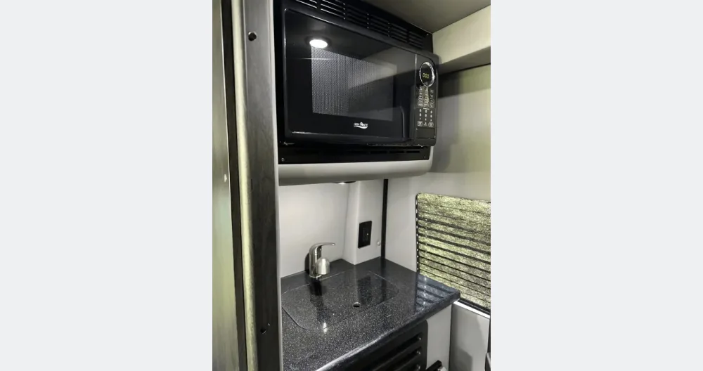 Bella casa a 2 piani con gli elementi essenziali di tutti i giorni. - Foto 2