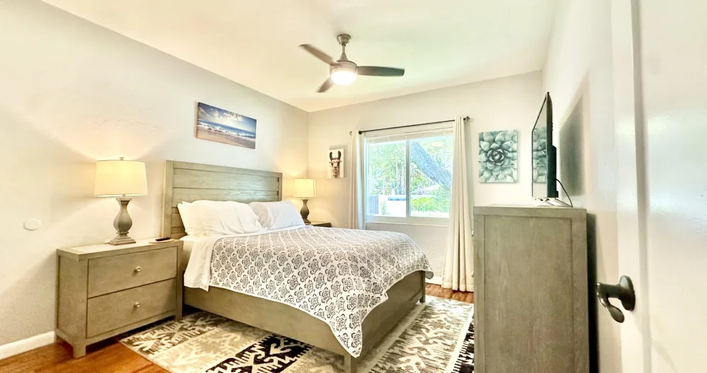 The Oasis, Cozy & Central, Remodeled,, Pool and Parking - Picture 1