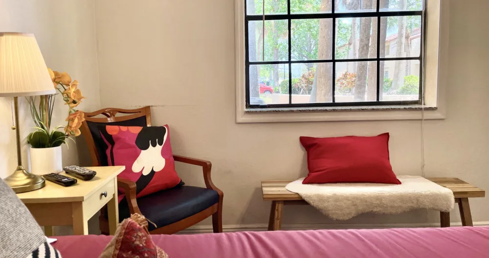 Charming New Studio - Minutes to Convention Center, Disney & Intl' Dr. - Picture 1