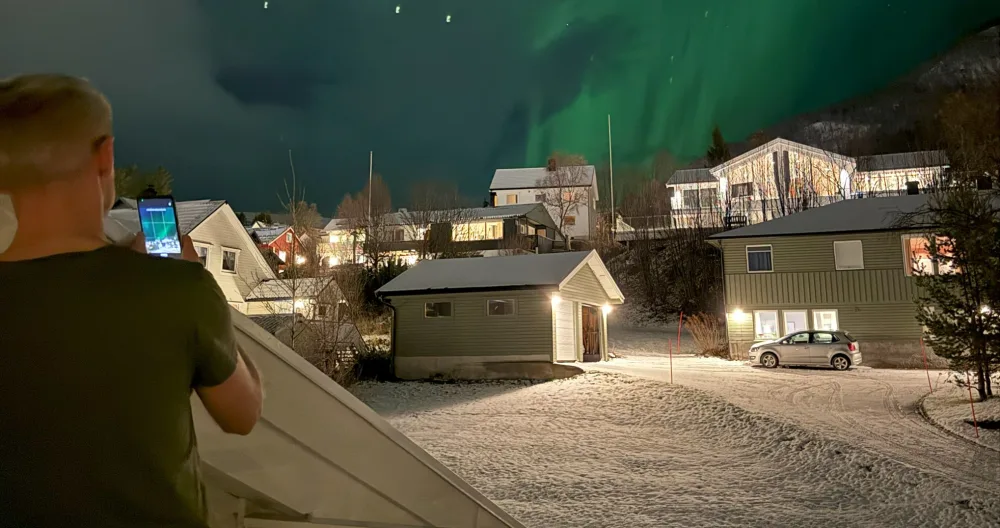 L'annuncio di Kristoffer su misterb&b - View of northern lights from the terrace
